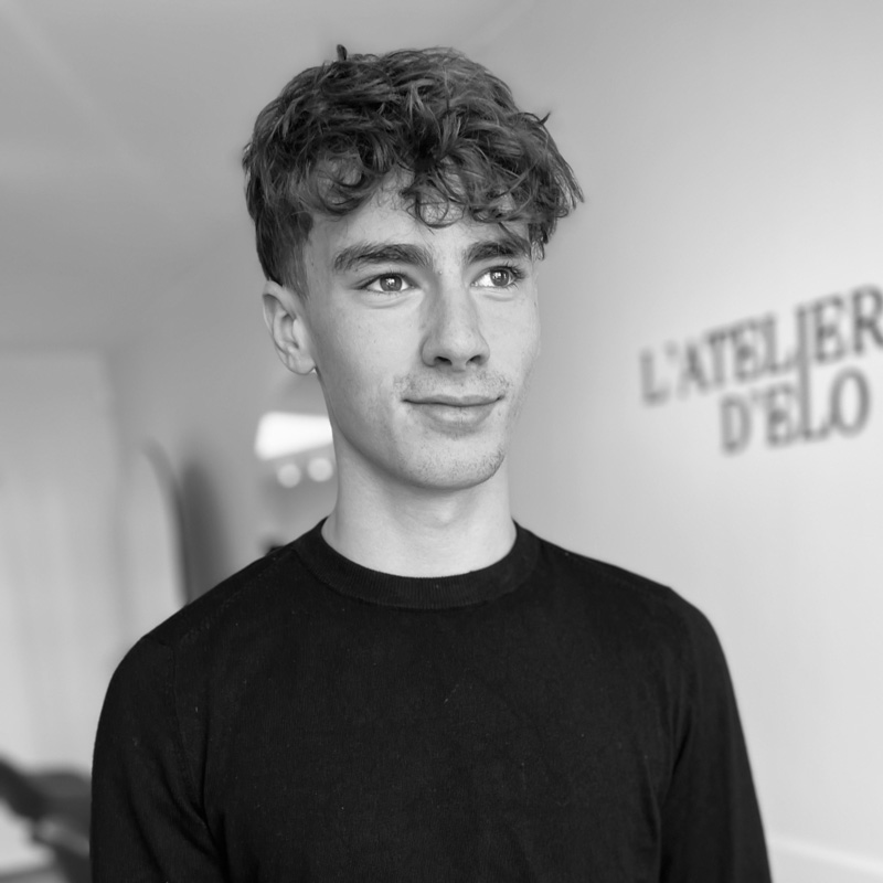 Photo de Louis coiffeur à L'Atelier d'Elo à Marcq-en-Barœul